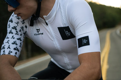 The White Line Cycling Kit